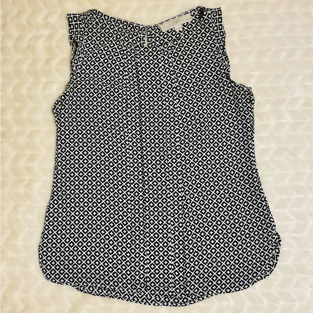 EUC- LOFT Black and White Ruffled Buttoned Blouse